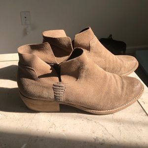 Dolce Vita suede booties